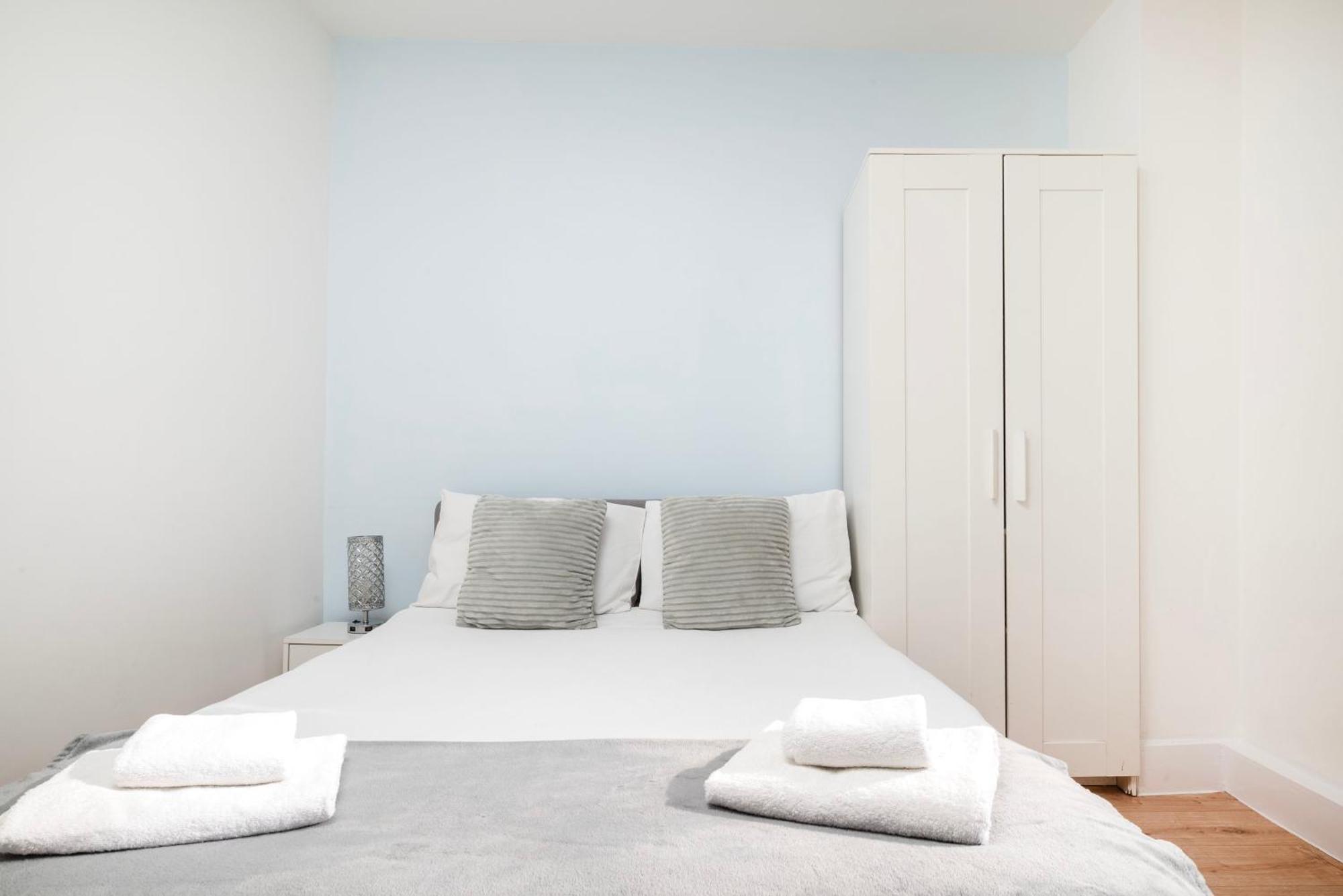 Berwick Street Central Apartments Лондон Екстериор снимка